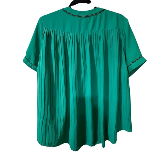 Cato Emerald Blouse - Picture 2 of 3